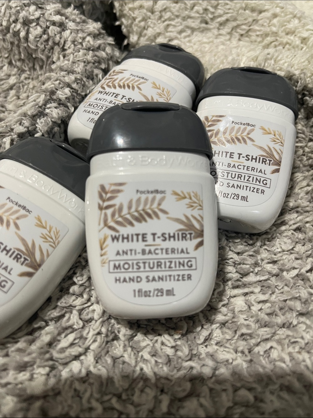 NEW- Bath & Body Works- 4 pocketBac White T-Shirt - Picture 2 of 3